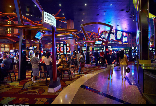 Illustration for article titled How Casinos Use Design Psychology to Get You to Gamble More